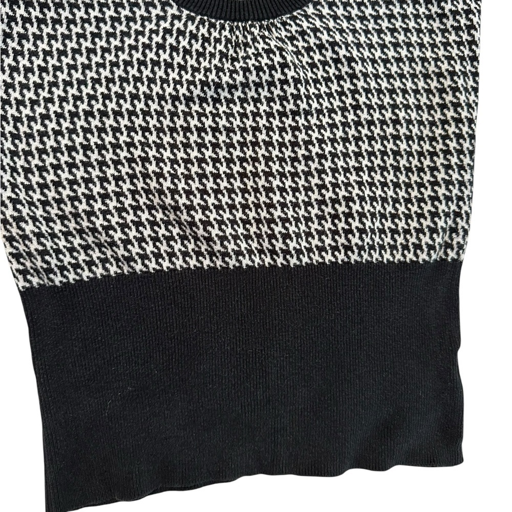 Guess Women's Black and White Sleeveless Top Size M - Picture 12 of 17
